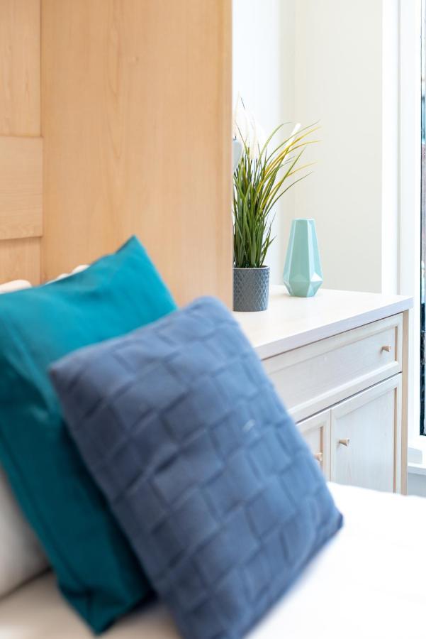 Capital Sloane Street Studio With Balcony London Luaran gambar