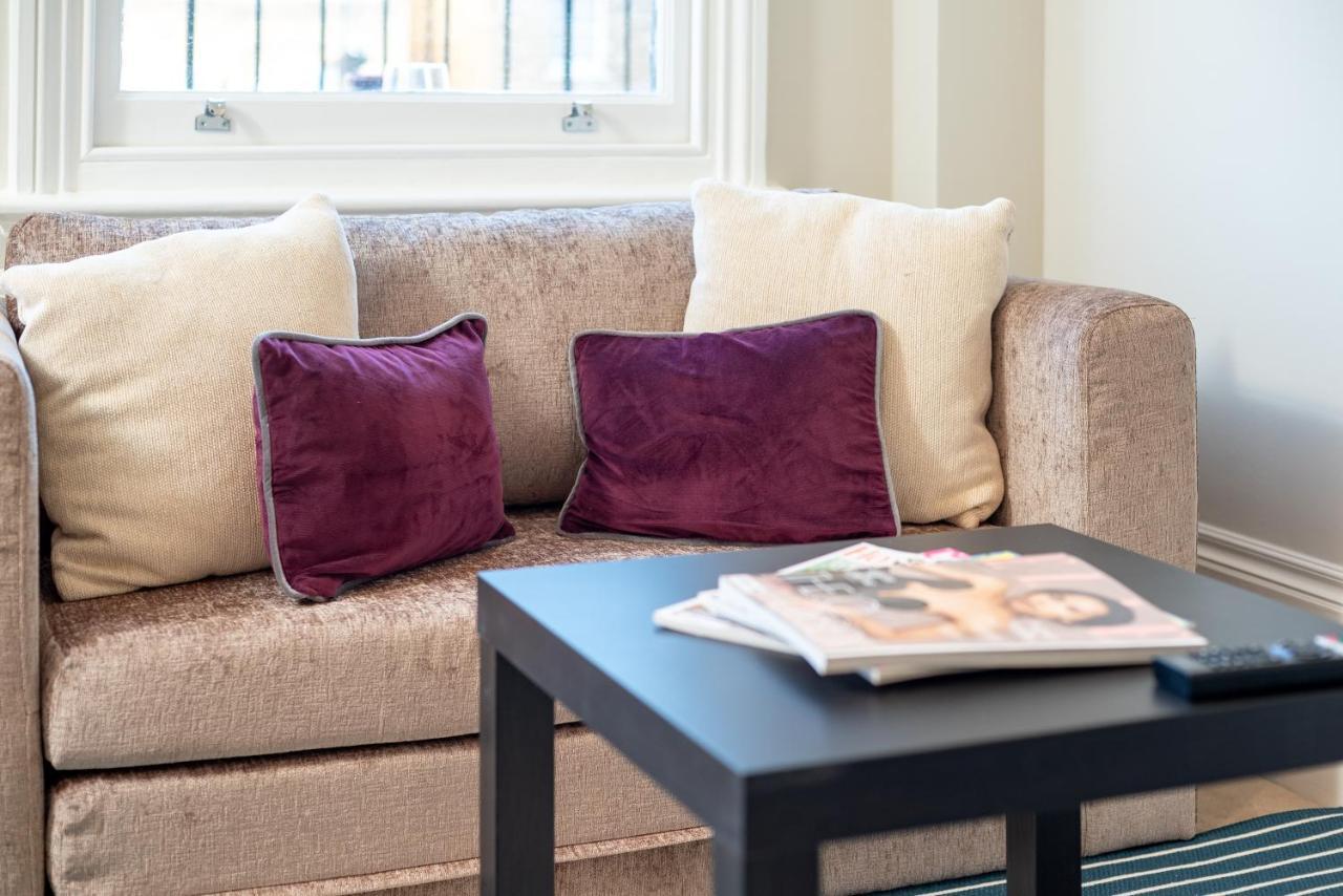 Capital Sloane Street Studio With Balcony London Luaran gambar